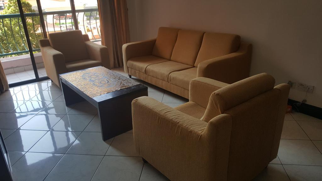 Homestay Marina Court Resort โกตาคินาบาลู ภายนอก รูปภาพ