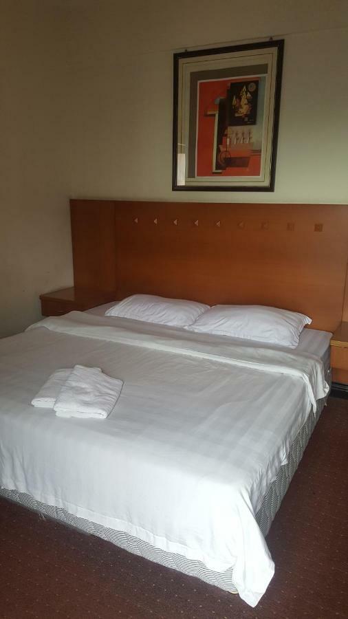 Homestay Marina Court Resort โกตาคินาบาลู ภายนอก รูปภาพ