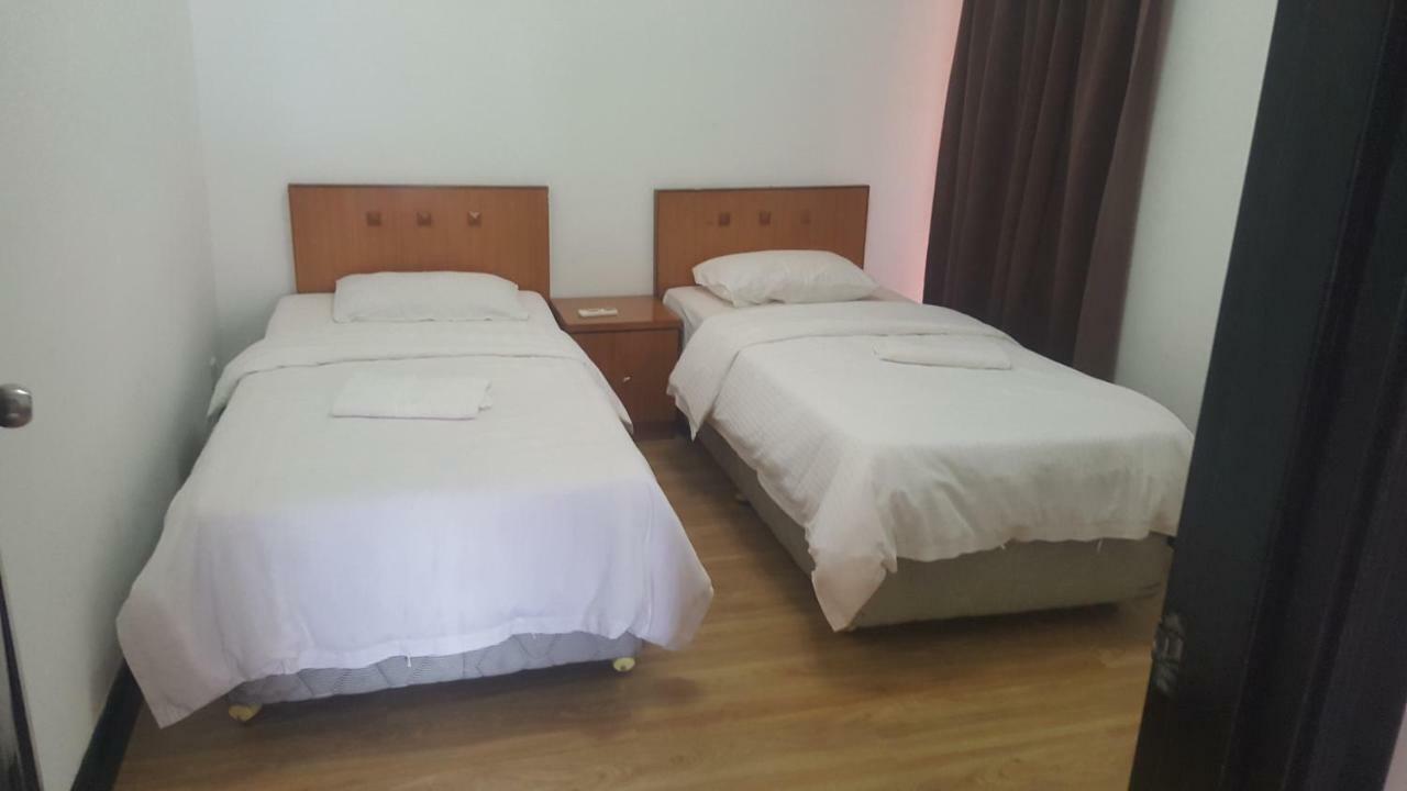 Homestay Marina Court Resort โกตาคินาบาลู ภายนอก รูปภาพ